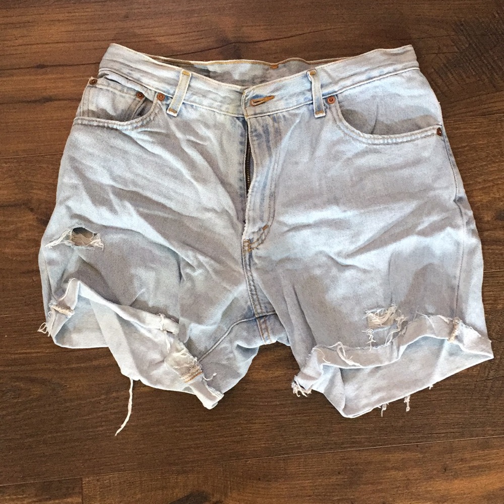 Levi cut off shorts